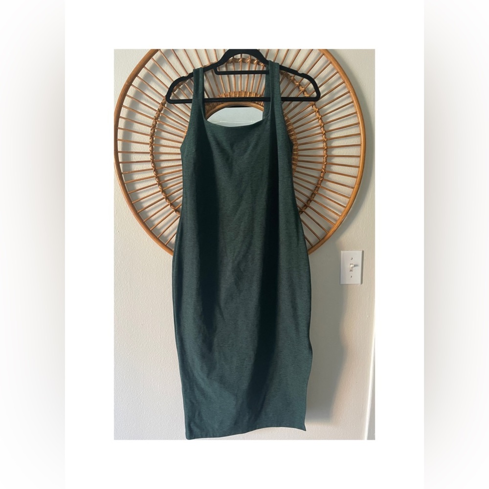 COPY - Beyond Yoga spacedye icon midi dress forest green pine  Sz L 💚
